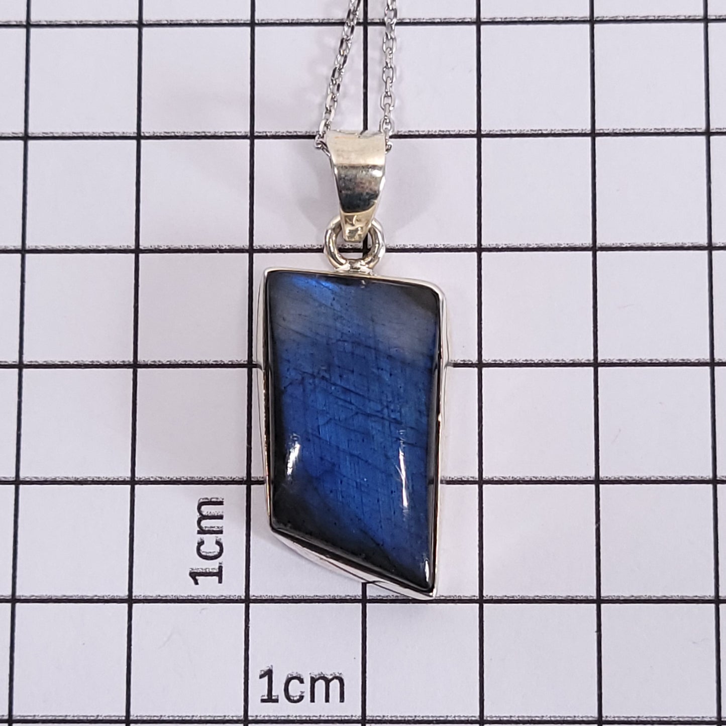 Pendentif Labradorite bleue serti – Argent 925