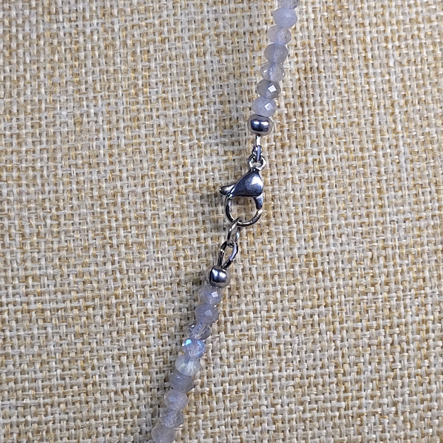 Collier Labradorite faceté