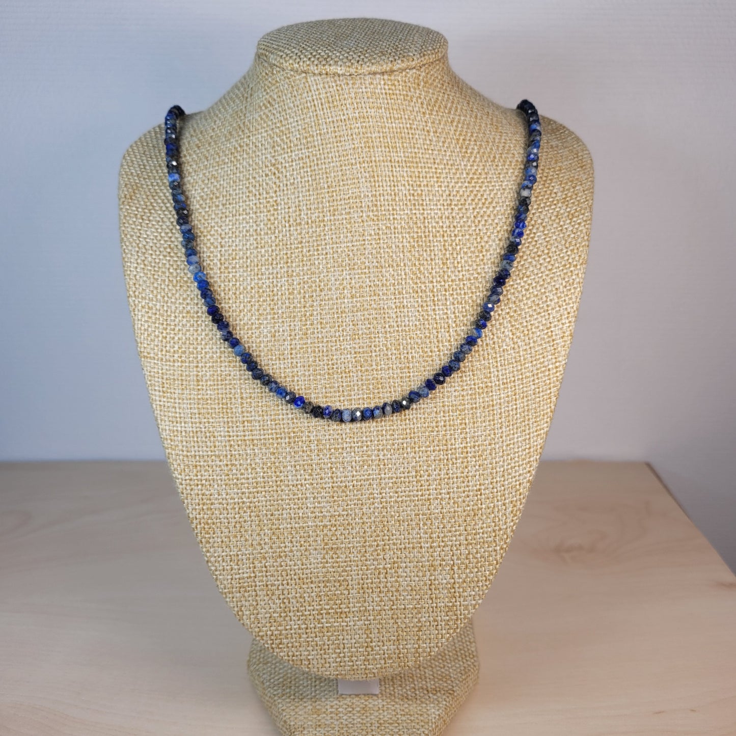 Collier Lapis Lazuli Faceté 4mm