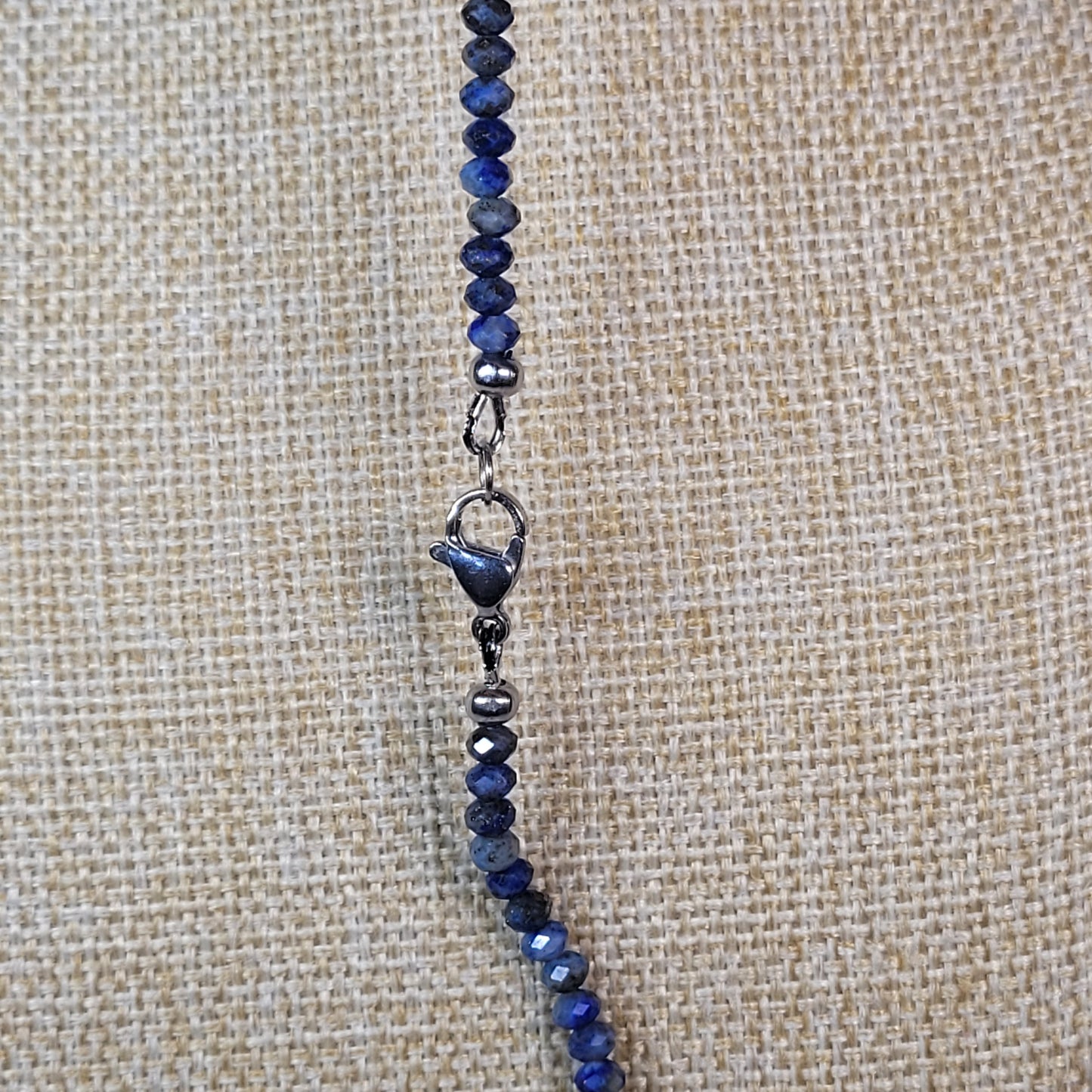 Collier Lapis Lazuli Faceté 4mm